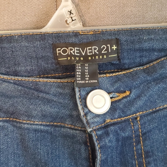 Jeans - Picture 4 of 4